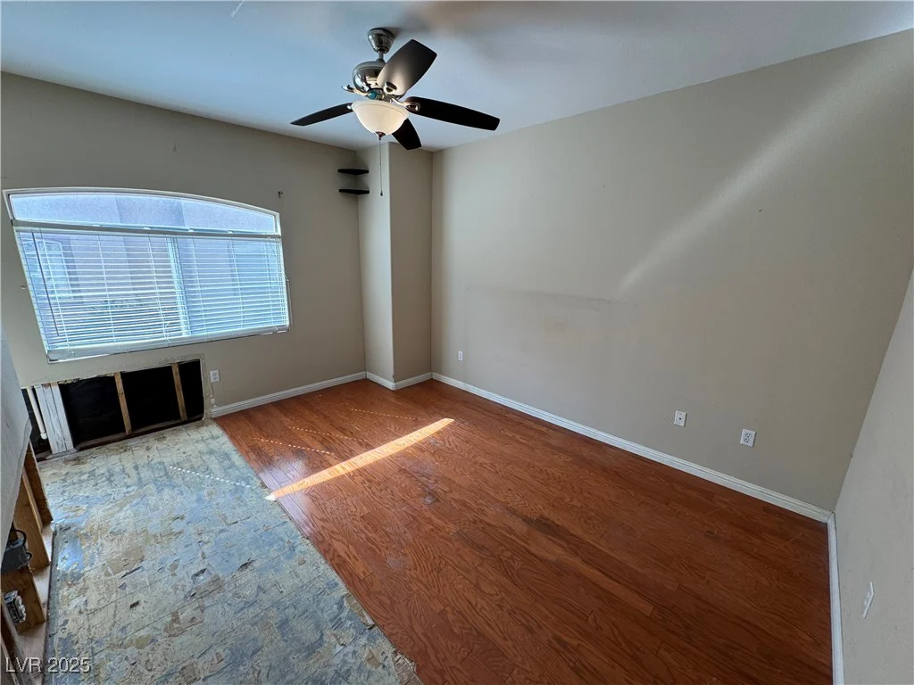 5415 Harmon, Las Vegas, NV 89103