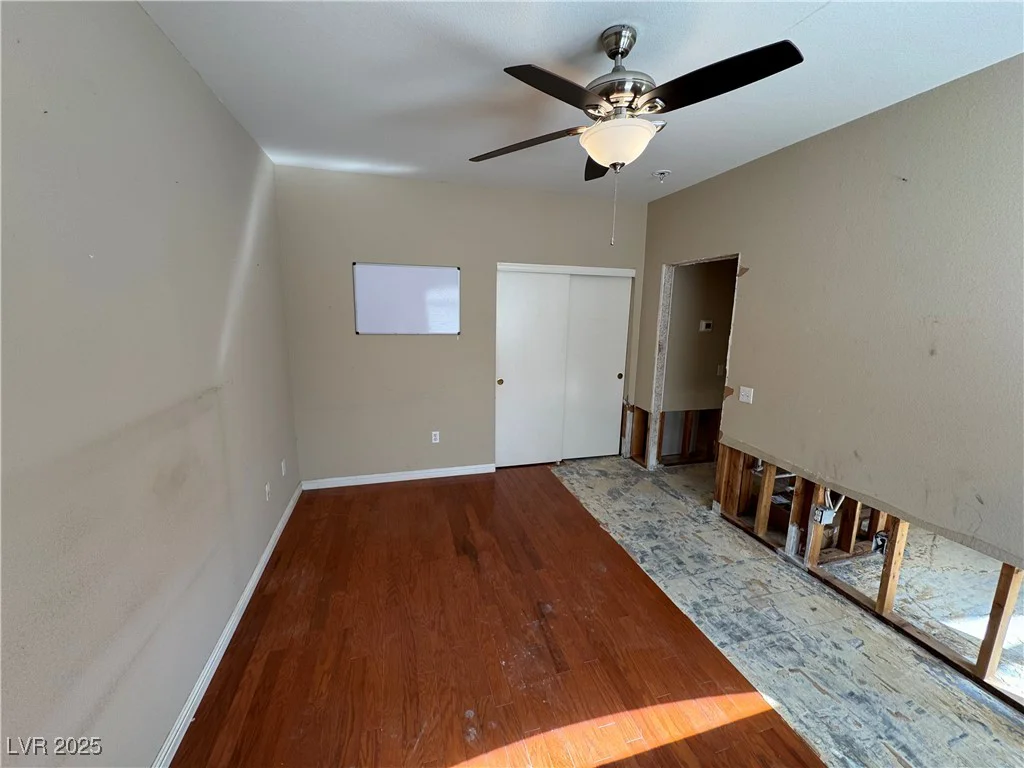 5415 Harmon, Las Vegas, NV 89103