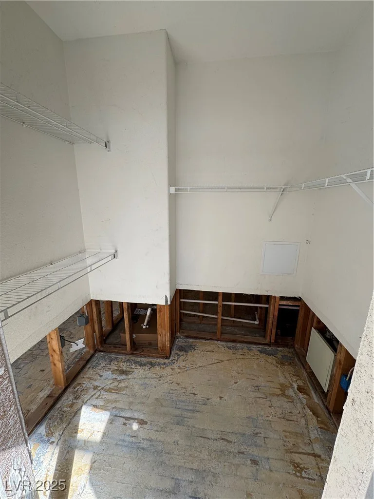5415 Harmon, Las Vegas, NV 89103
