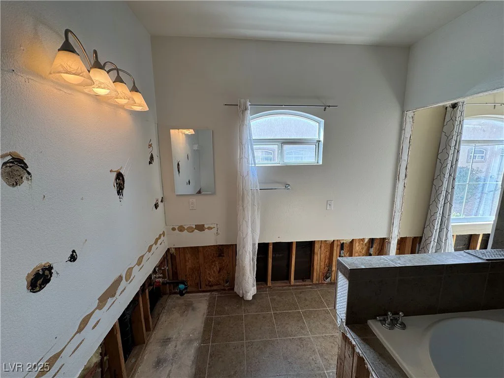 5415 Harmon, Las Vegas, NV 89103