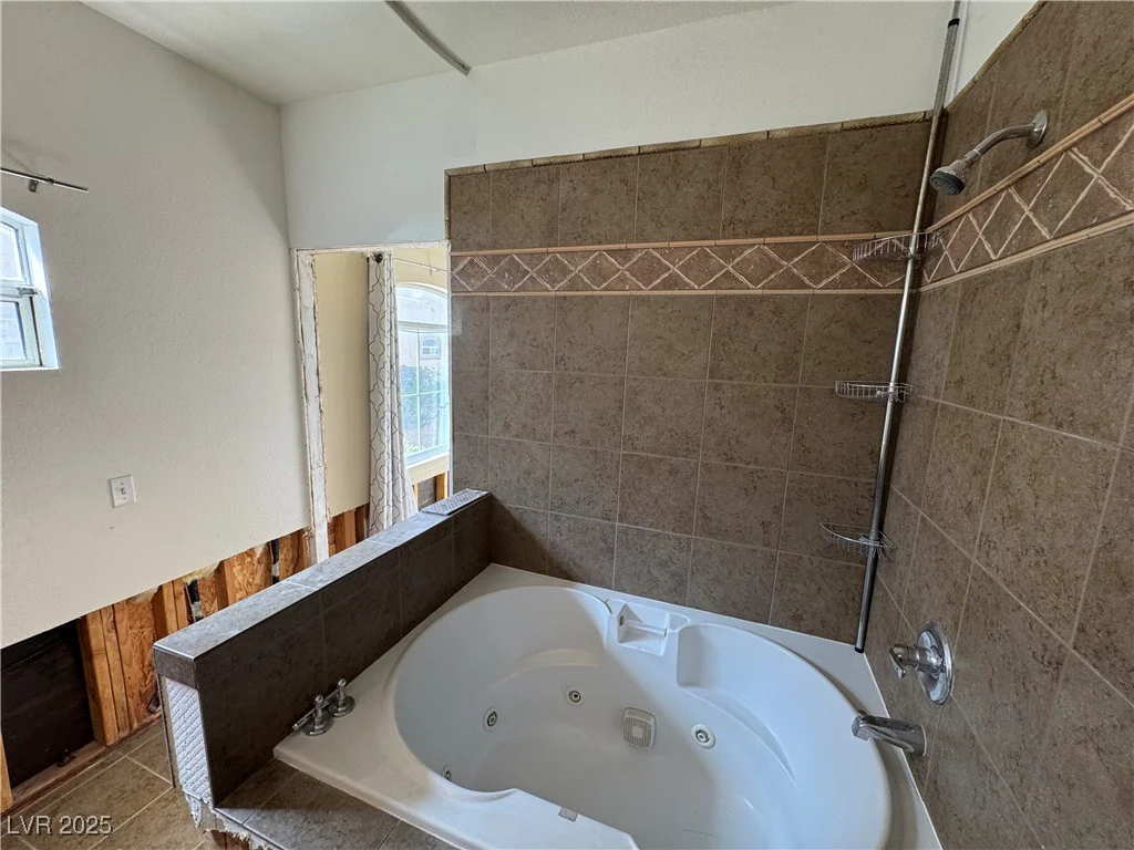 5415 Harmon, Las Vegas, NV 89103