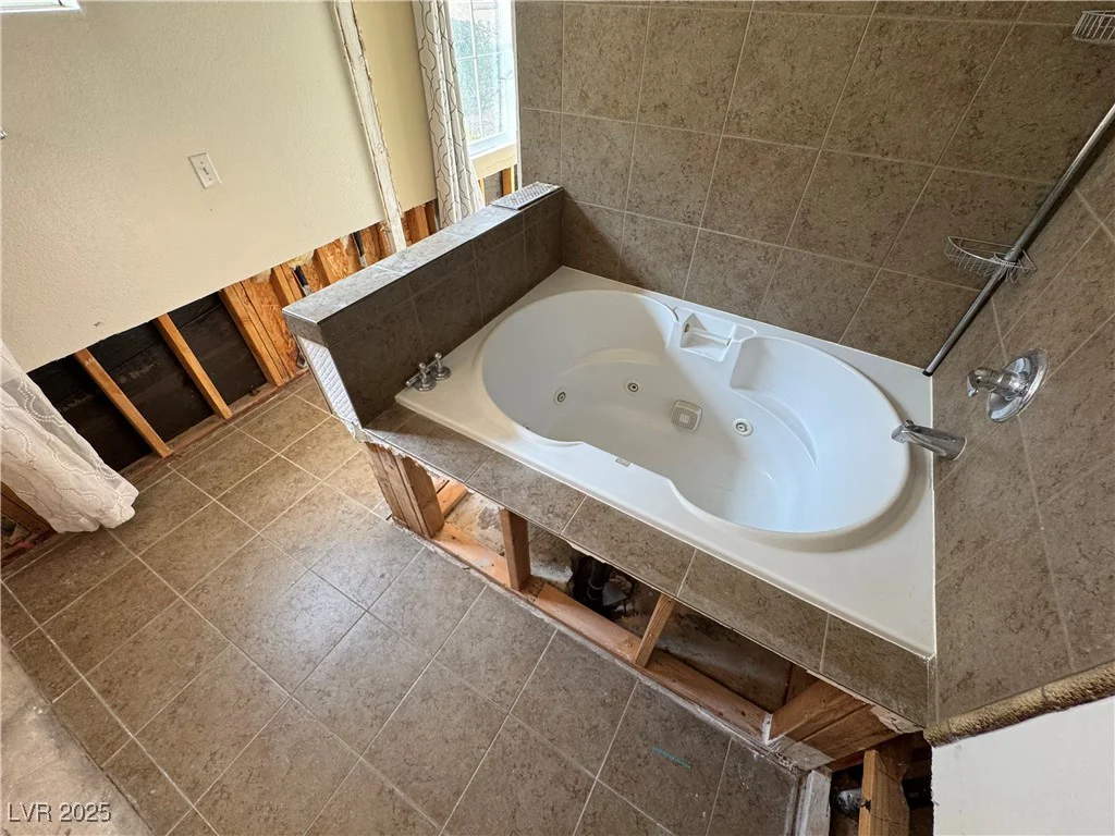5415 Harmon, Las Vegas, NV 89103