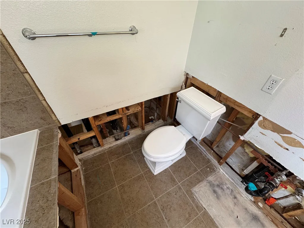 5415 Harmon, Las Vegas, NV 89103