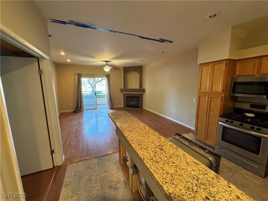 5415 Harmon, Las Vegas, NV 89103