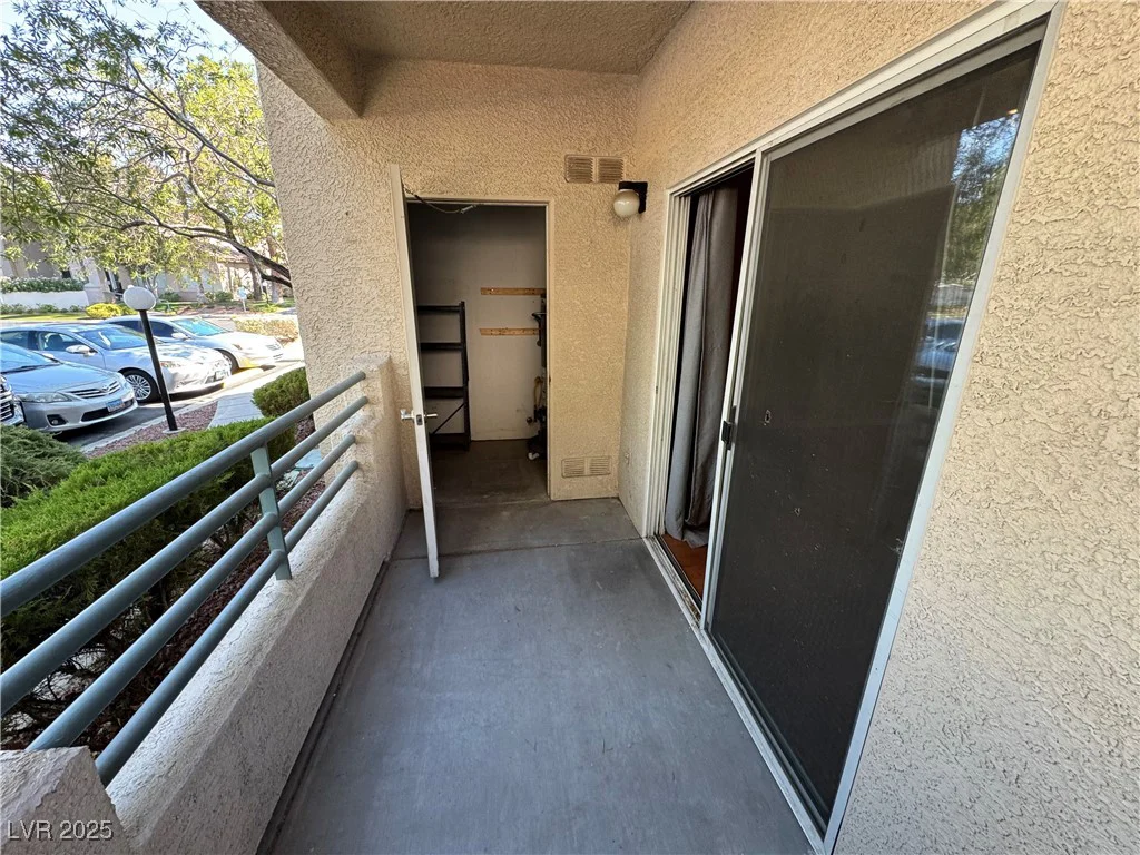 5415 Harmon, Las Vegas, NV 89103