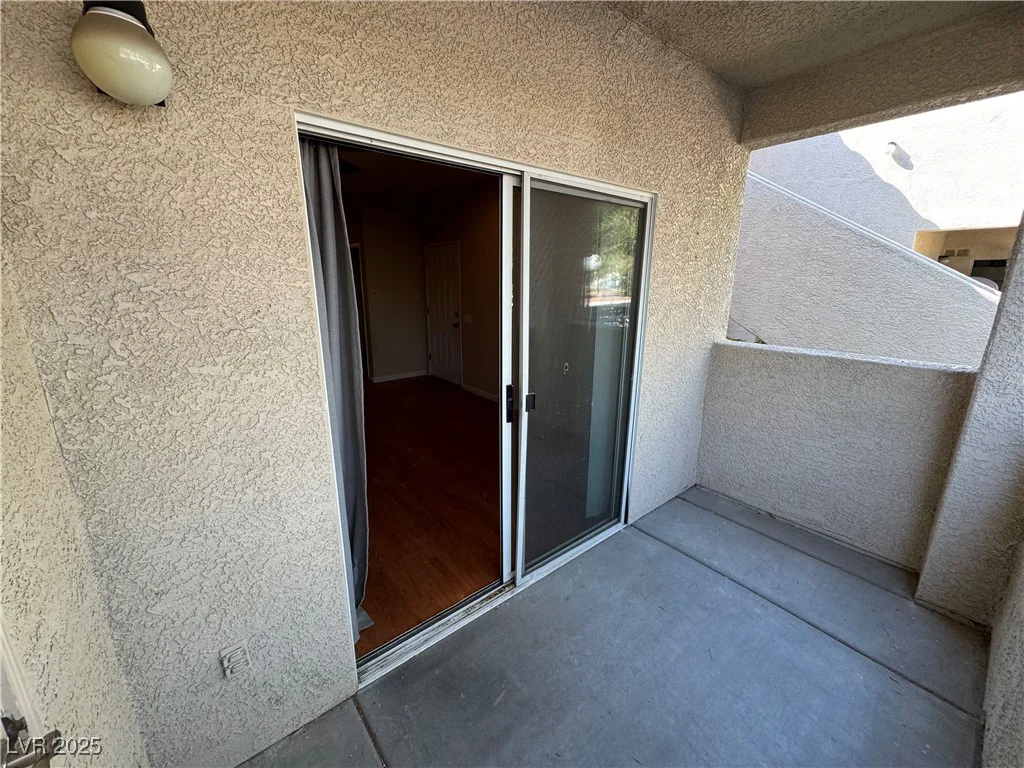 5415 Harmon, Las Vegas, NV 89103