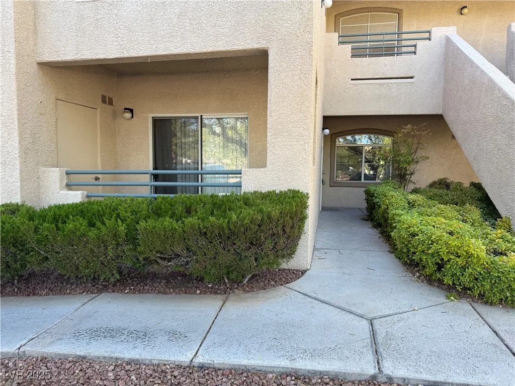 5415 Harmon, Las Vegas, NV 89103