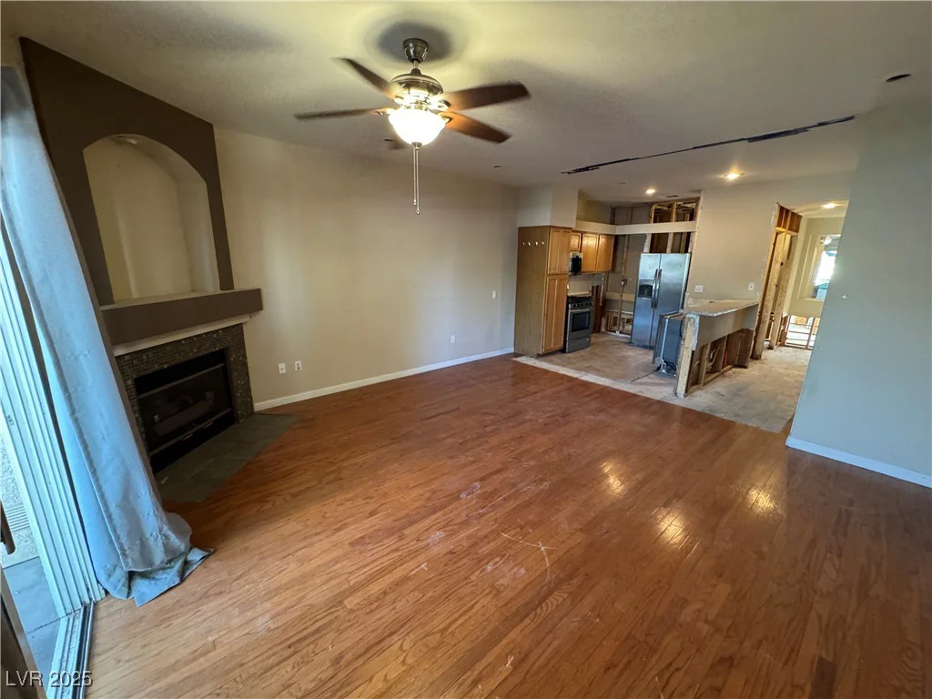 5415 Harmon, Las Vegas, NV 89103