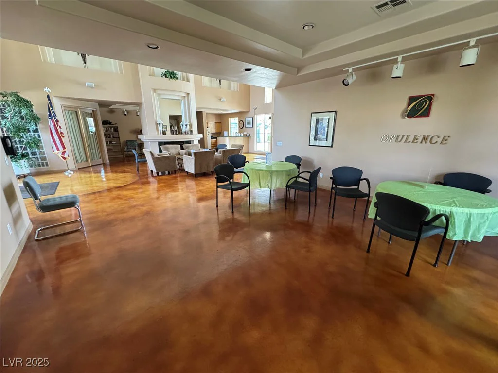 5415 Harmon, Las Vegas, NV 89103