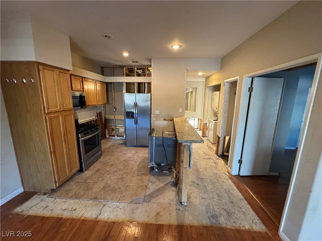 5415 Harmon, Las Vegas, NV 89103