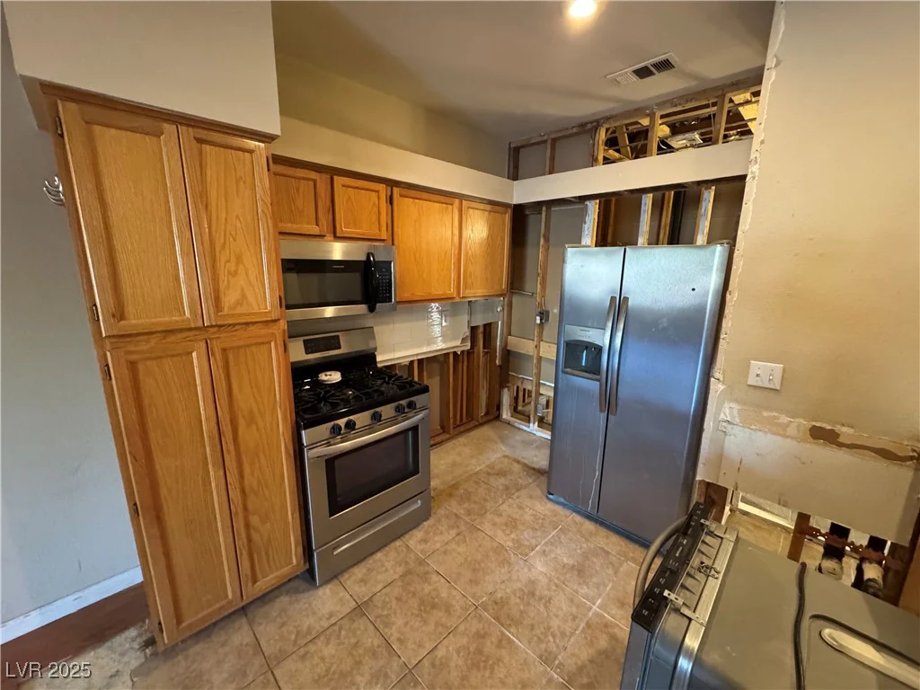 5415 Harmon, Las Vegas, NV 89103