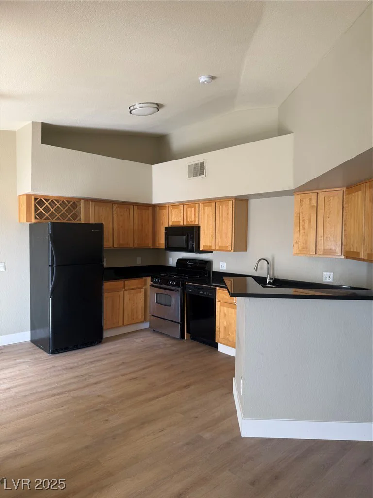 8400 Charleston, Las Vegas, NV 89117