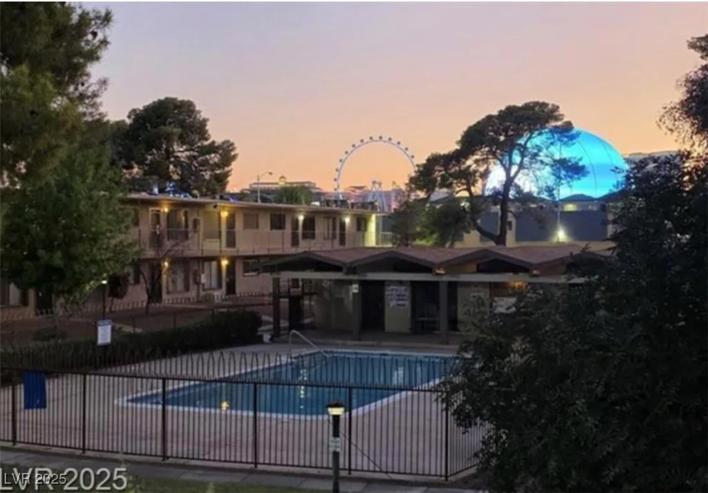 615 Royal Crest, Las Vegas, NV 89169