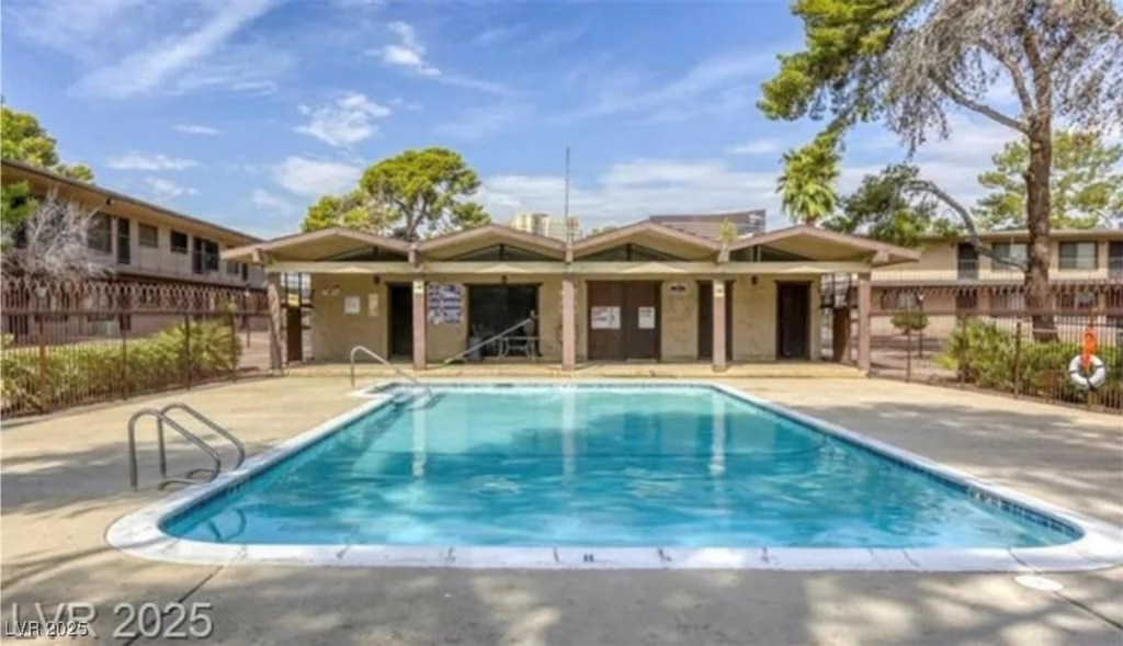 615 Royal Crest, Las Vegas, NV 89169
