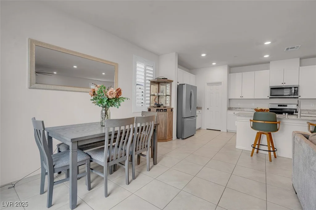 3739 Rabbit Hollow, Las Vegas, NV 89129