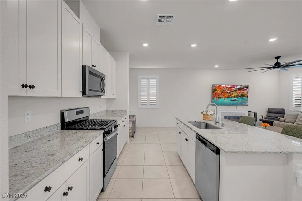 3739 Rabbit Hollow, Las Vegas, NV 89129