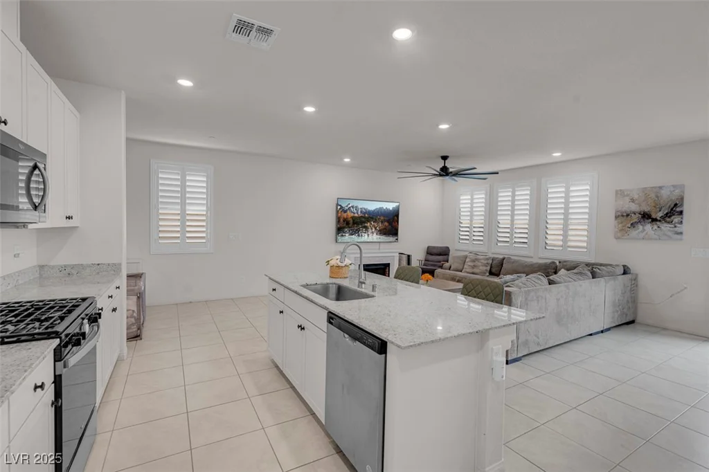 3739 Rabbit Hollow, Las Vegas, NV 89129