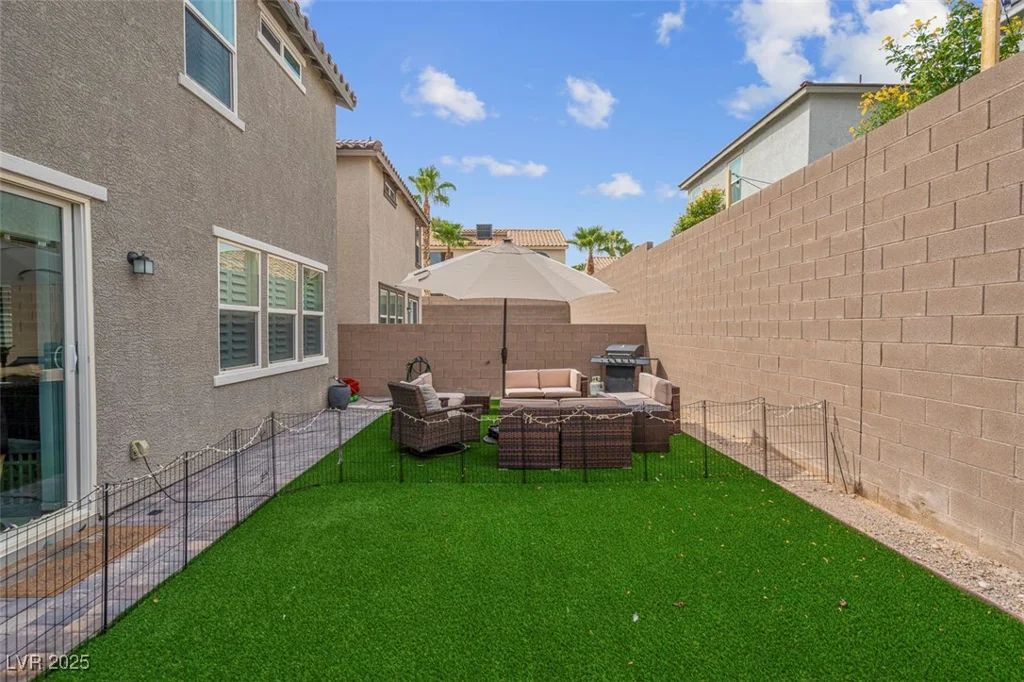 3739 Rabbit Hollow, Las Vegas, NV 89129