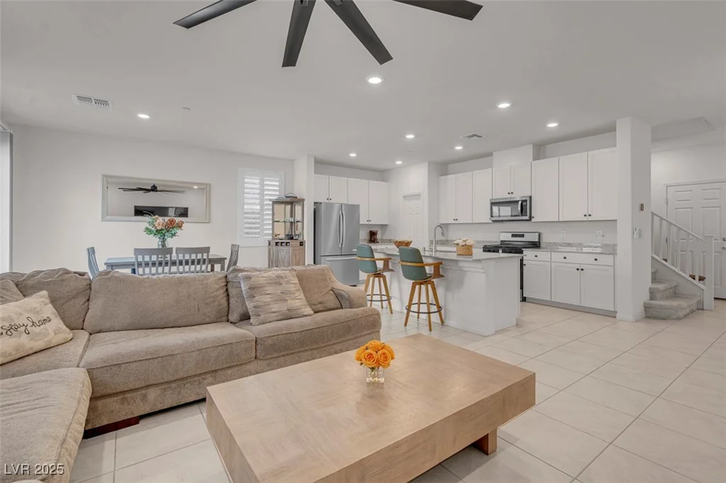 3739 Rabbit Hollow, Las Vegas, NV 89129