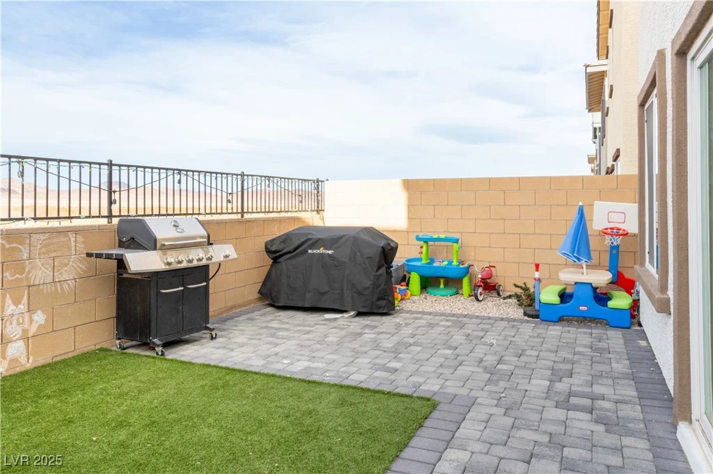414 Larksong, Henderson, NV 89011
