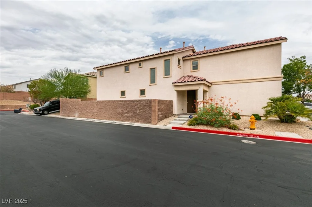 6067 Doroca, Las Vegas, NV 89148