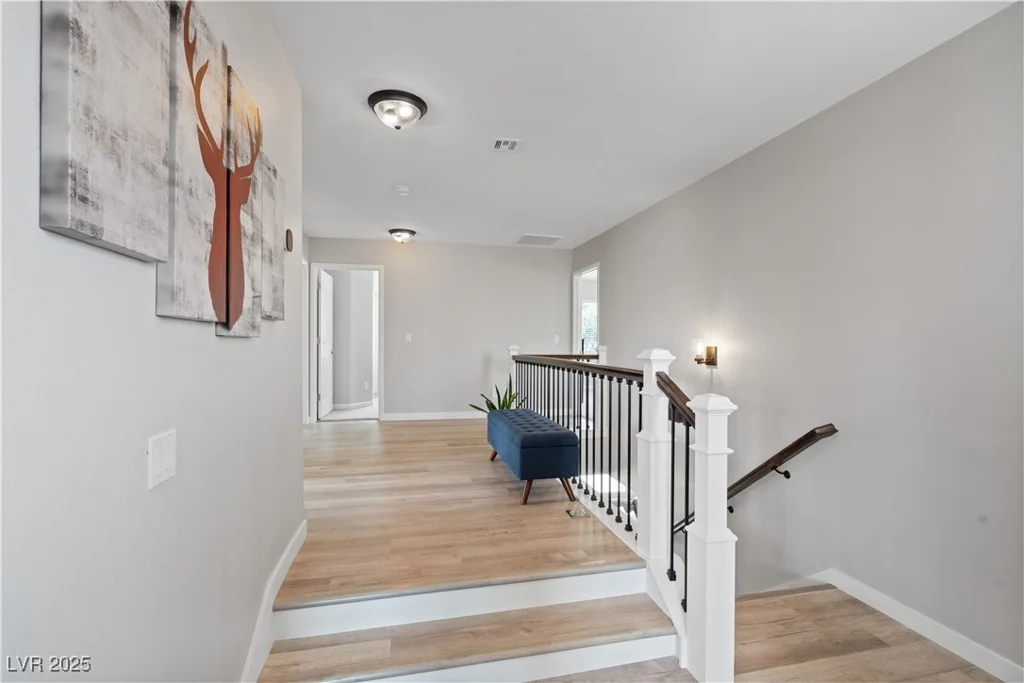 9807 Red Deer, Las Vegas, NV 89143