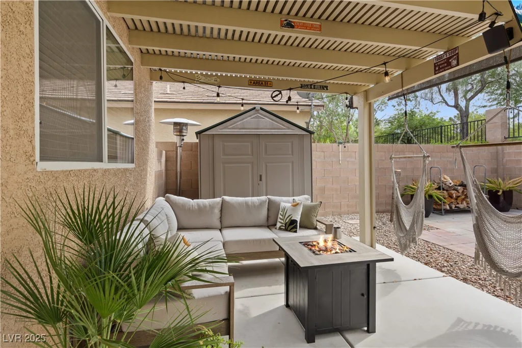 9807 Red Deer, Las Vegas, NV 89143