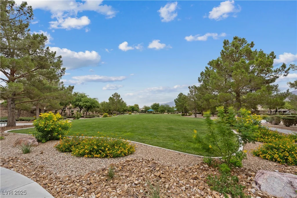 9807 Red Deer, Las Vegas, NV 89143