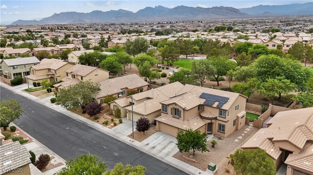 9807 Red Deer, Las Vegas, NV 89143