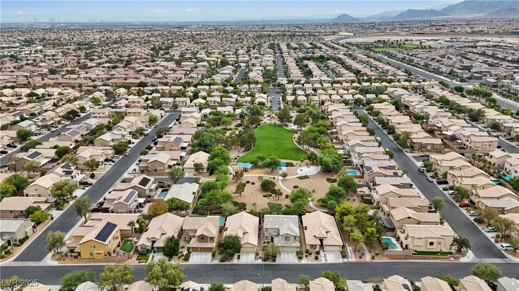 9807 Red Deer, Las Vegas, NV 89143