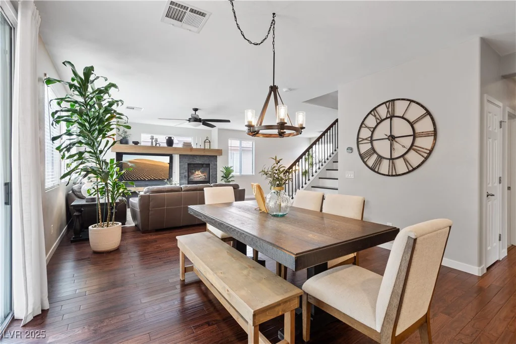 9807 Red Deer, Las Vegas, NV 89143