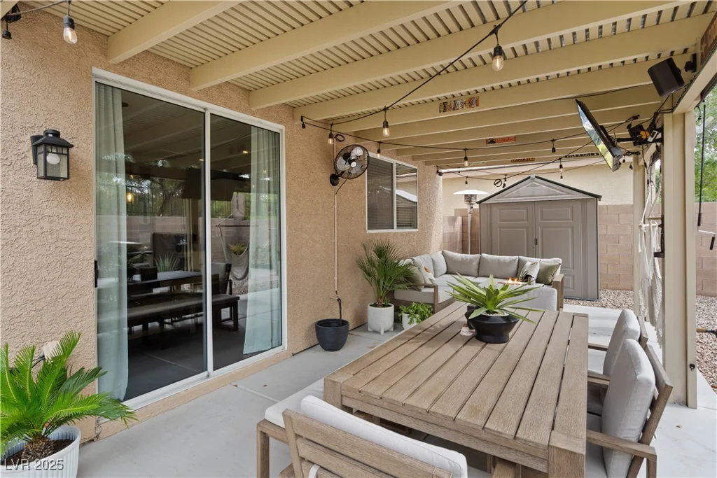 9807 Red Deer, Las Vegas, NV 89143
