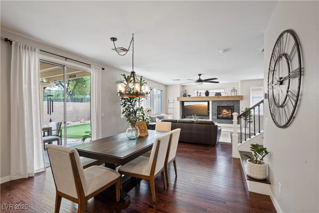 9807 Red Deer, Las Vegas, NV 89143