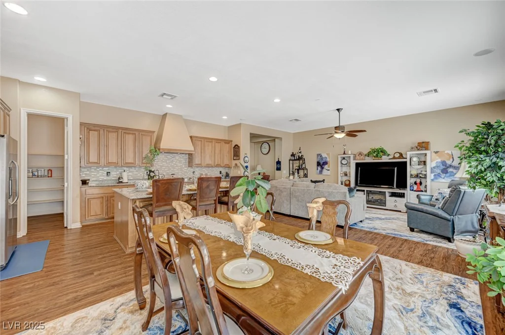 5698 Hoptree, Pahrump, NV 89061