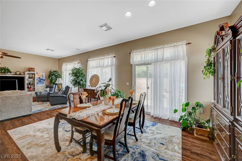 5698 Hoptree, Pahrump, NV 89061
