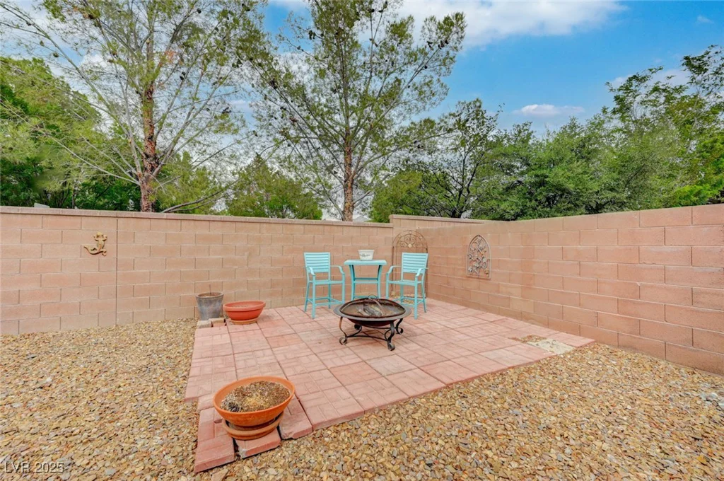 5698 Hoptree, Pahrump, NV 89061