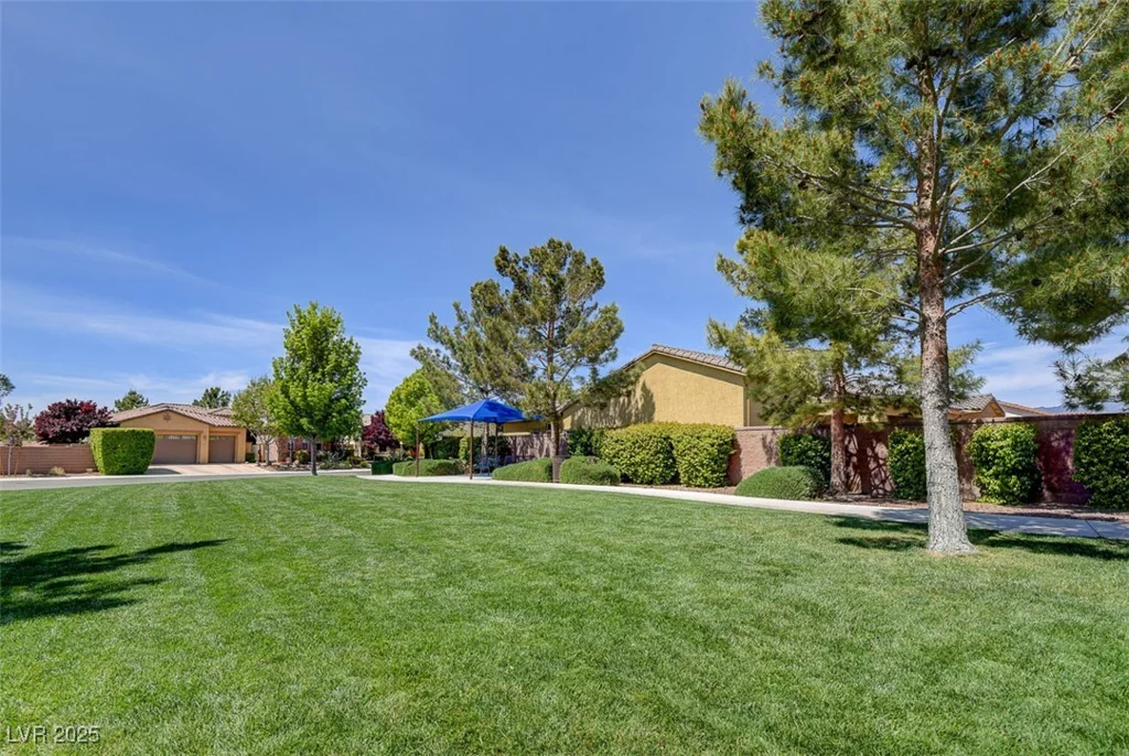 5698 Hoptree, Pahrump, NV 89061