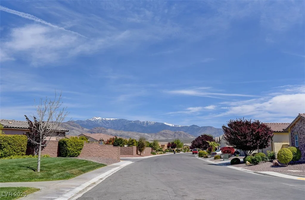 5698 Hoptree, Pahrump, NV 89061