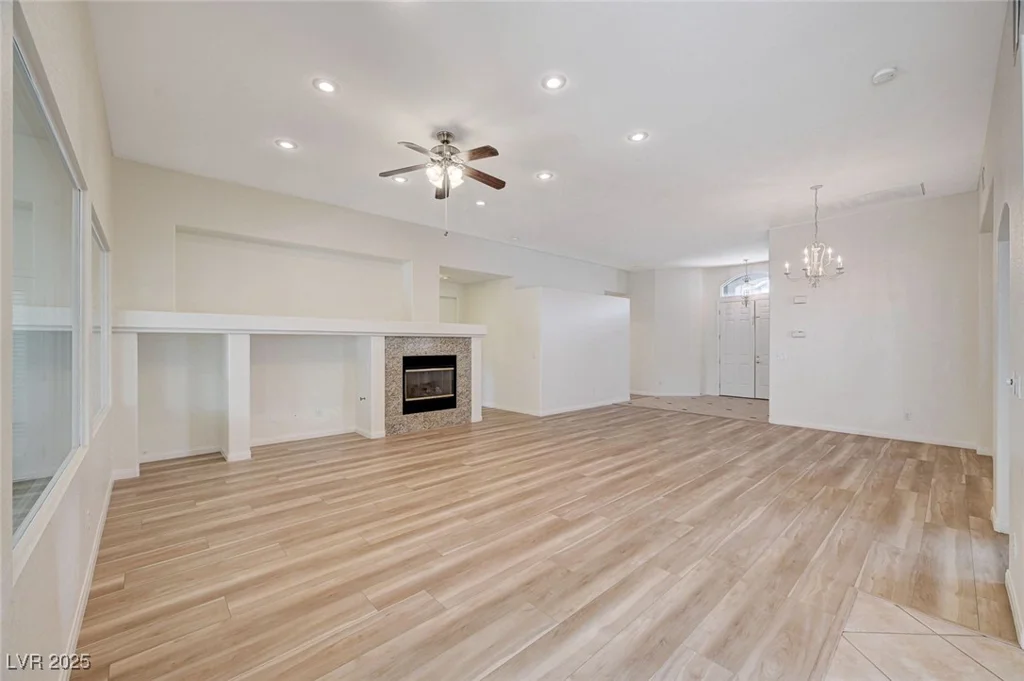 7805 Red Leaf, Las Vegas, NV 89131