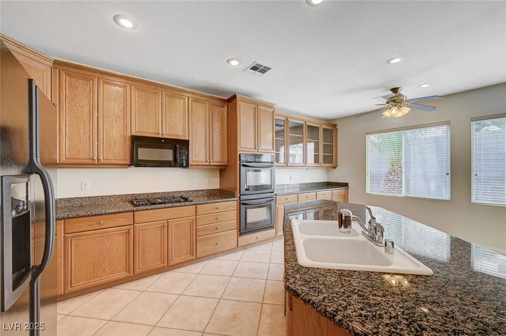 7805 Red Leaf, Las Vegas, NV 89131