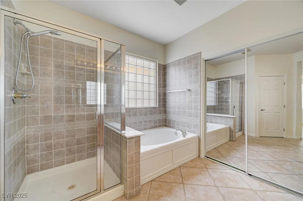 7805 Red Leaf, Las Vegas, NV 89131