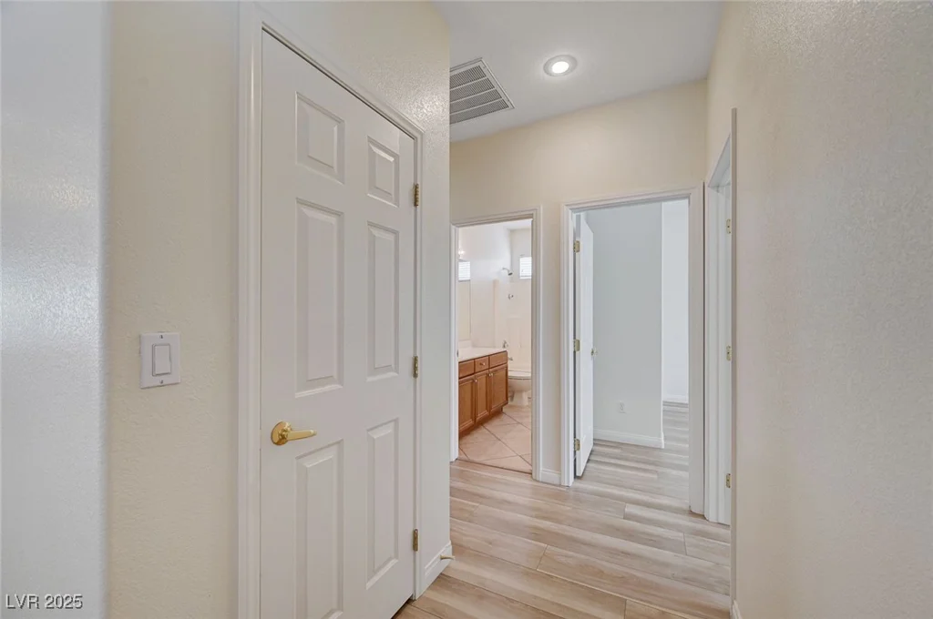 7805 Red Leaf, Las Vegas, NV 89131