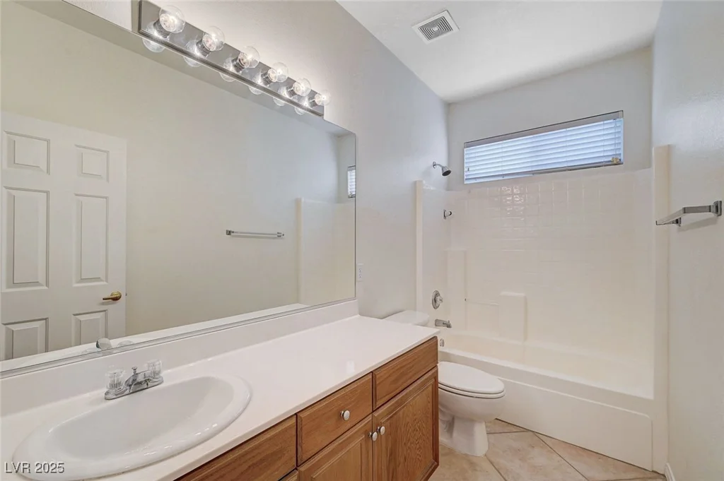 7805 Red Leaf, Las Vegas, NV 89131