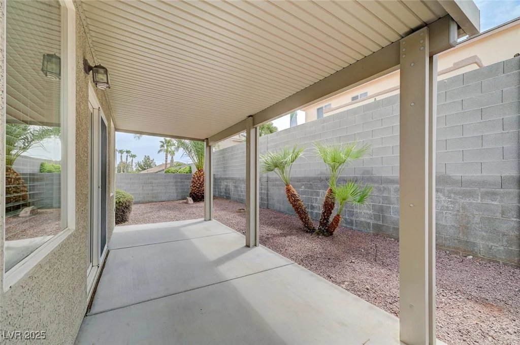 7805 Red Leaf, Las Vegas, NV 89131