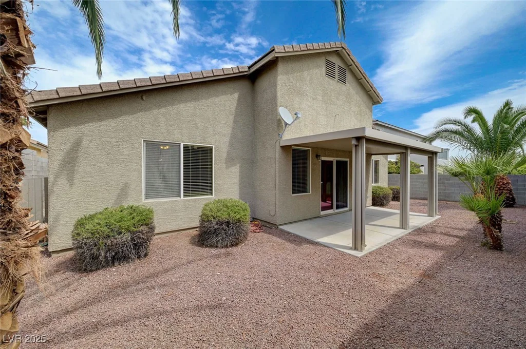 7805 Red Leaf, Las Vegas, NV 89131