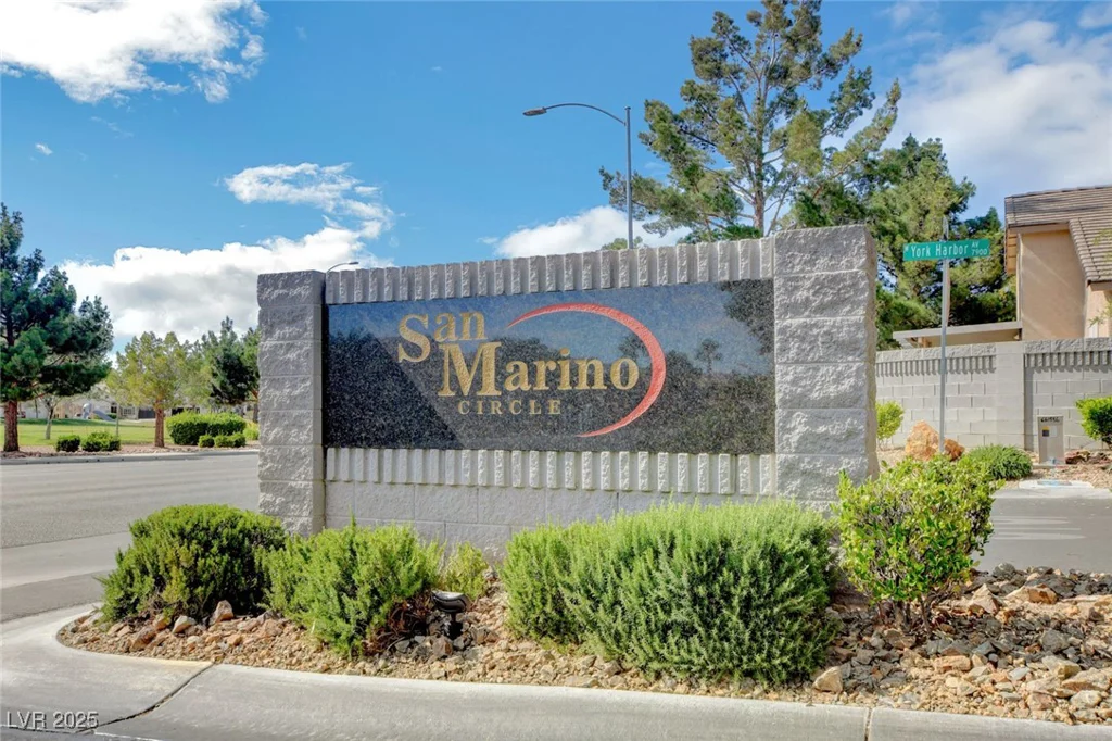 7805 Red Leaf, Las Vegas, NV 89131