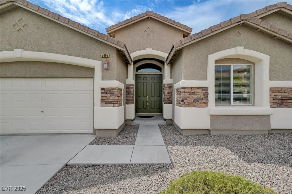 7805 Red Leaf, Las Vegas, NV 89131
