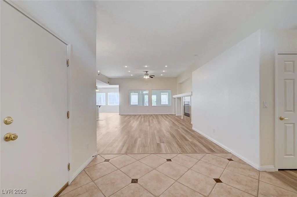 7805 Red Leaf, Las Vegas, NV 89131
