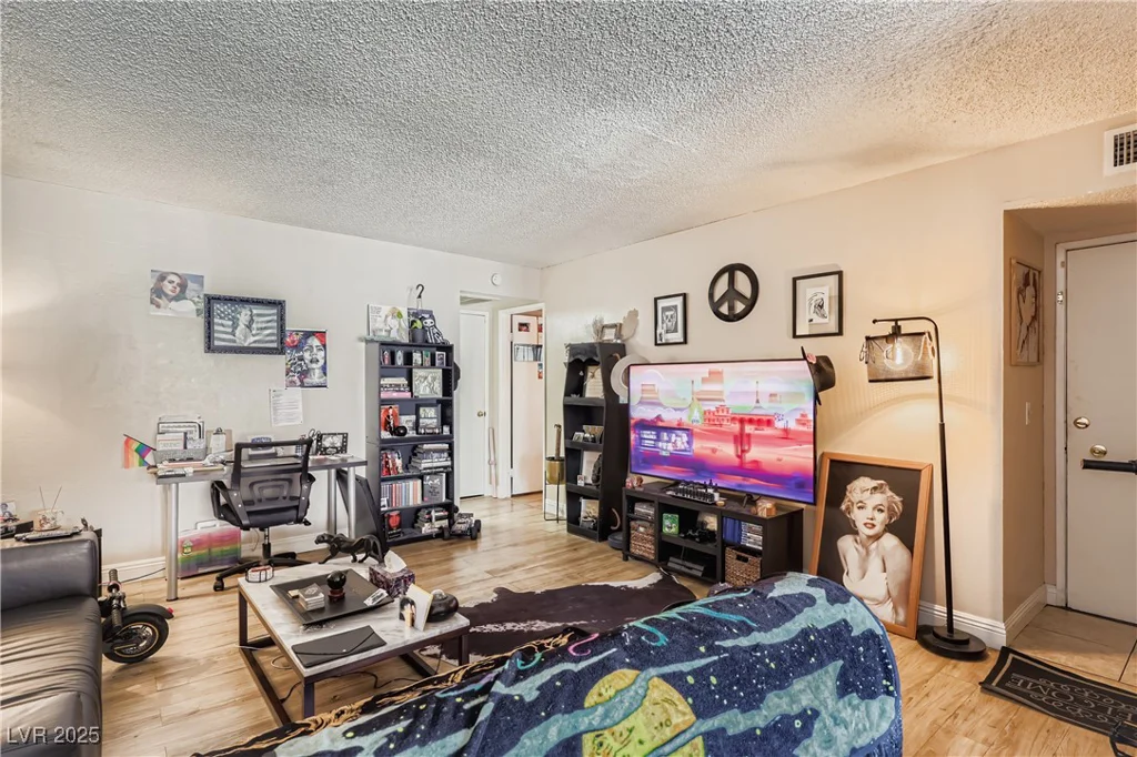1405 Vegas Valley, Las Vegas, NV 89169