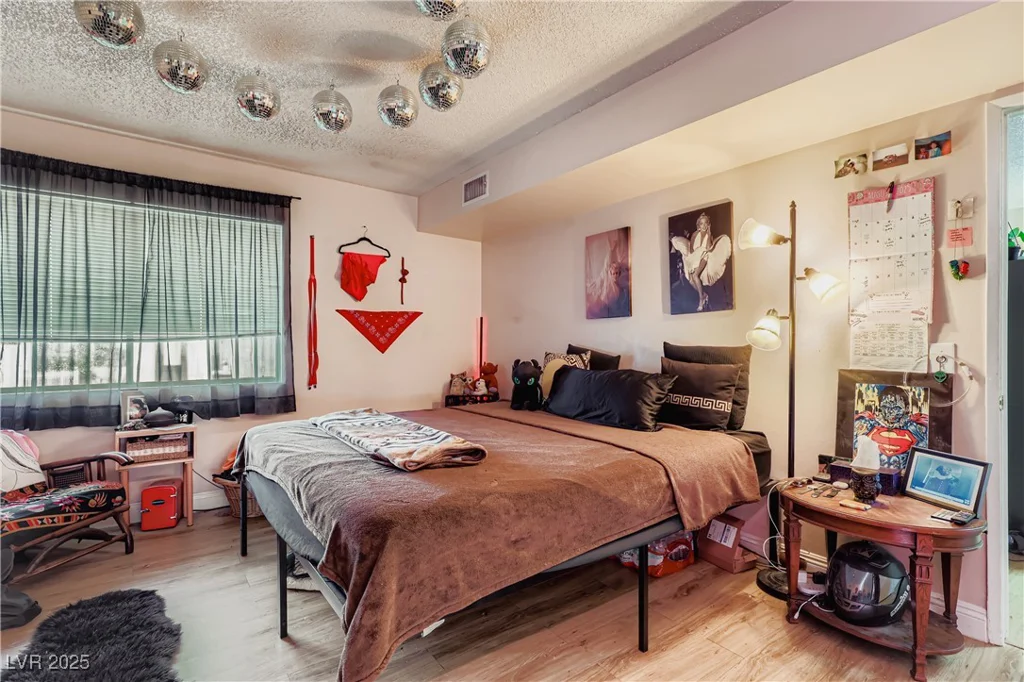 1405 Vegas Valley, Las Vegas, NV 89169